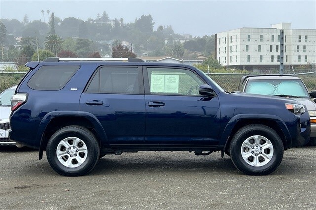 2024 Toyota 4Runner SR5 photo 2