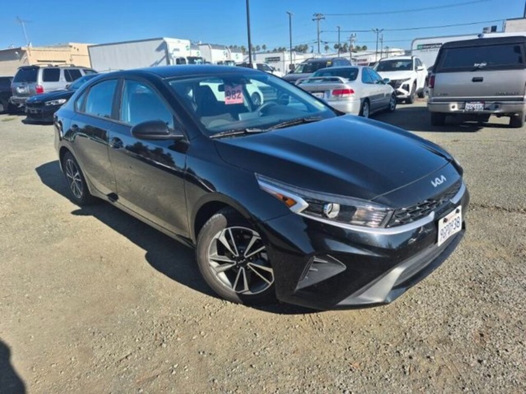 Used 2023 Kia Forte LXS Sedan