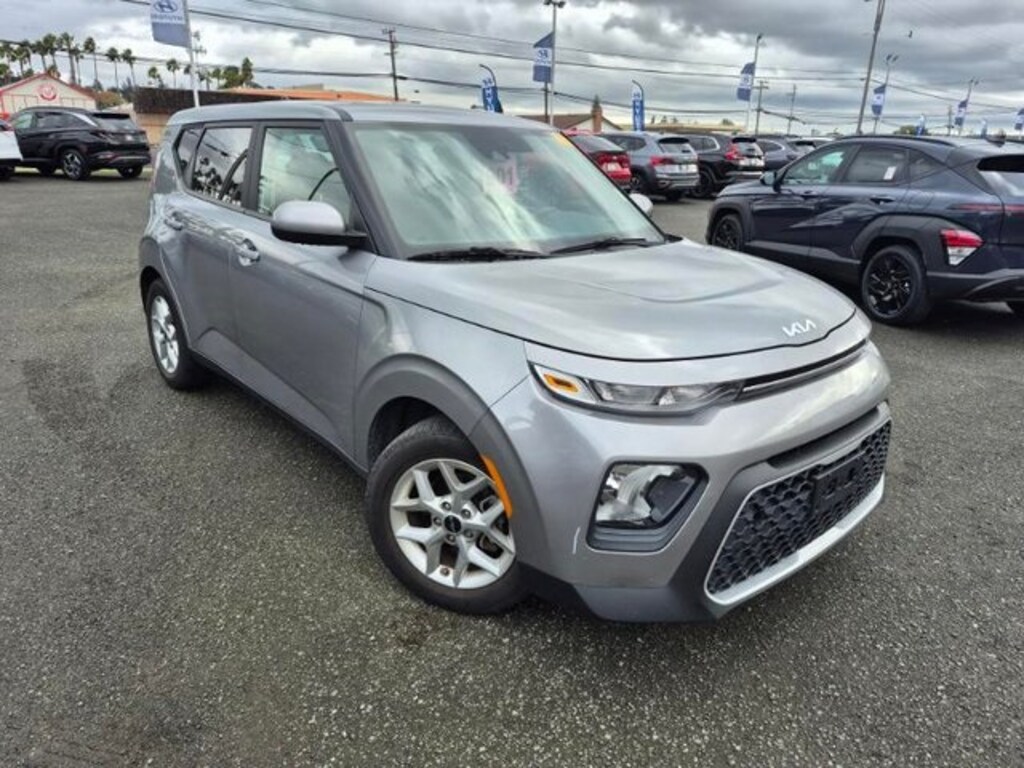 Used 2022 Kia Soul LX Hatchback