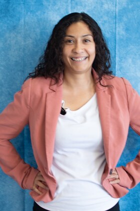 Staff member Martha Morales from ID_5d62c0