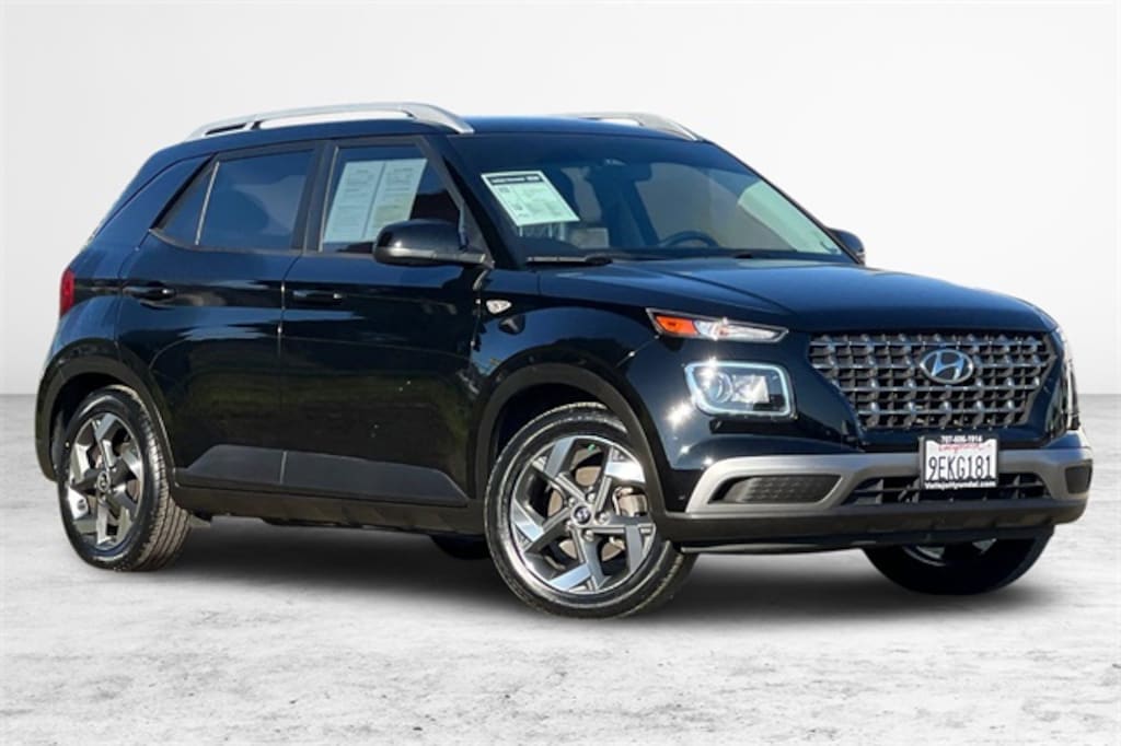 Used 2023 Hyundai Venue SEL SUV