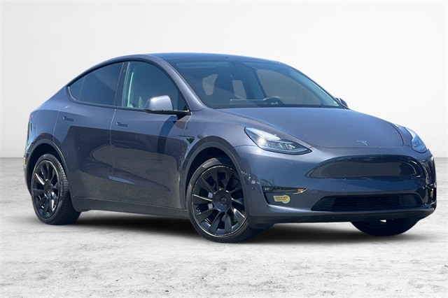 Used 2022 Tesla Model Y Long Range with VIN 7SAYGDEE4NF351595 for sale in Northfield, Minnesota