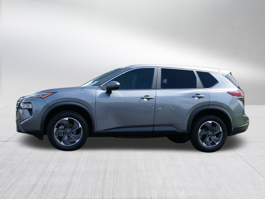 Used 2024 Nissan Rogue SV SUV