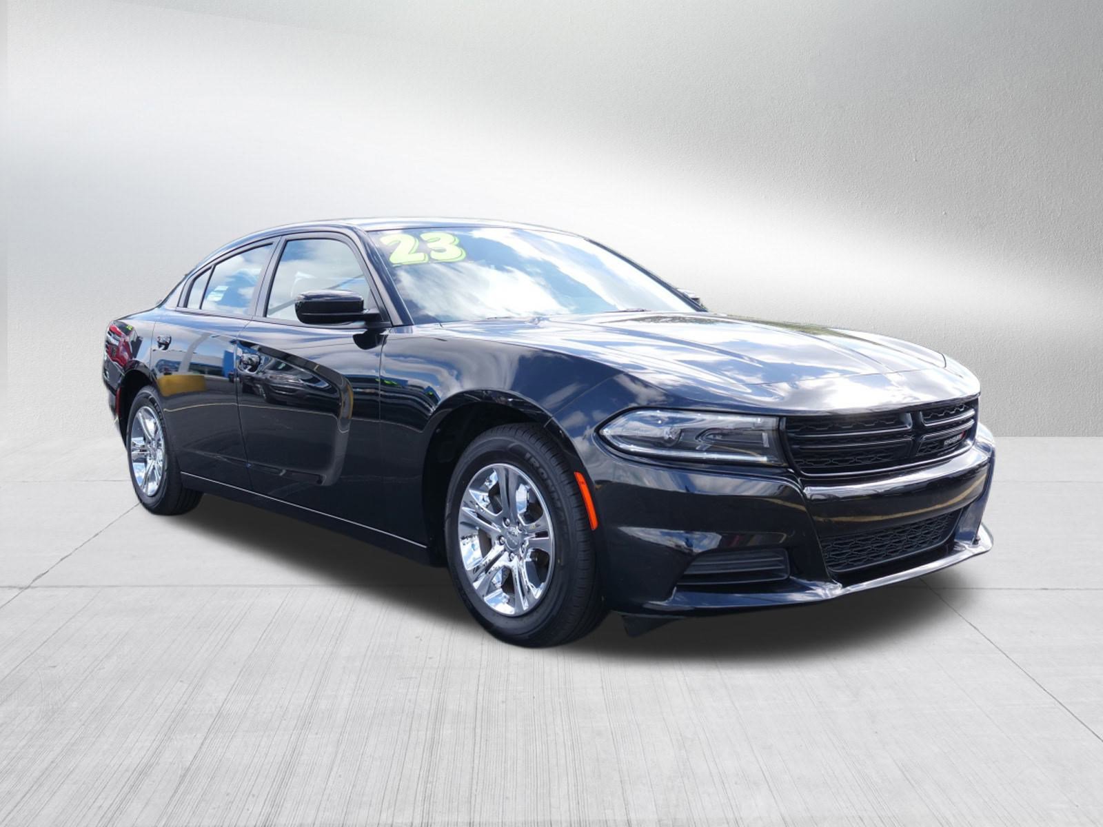 2023 Dodge Charger SXT photo 2