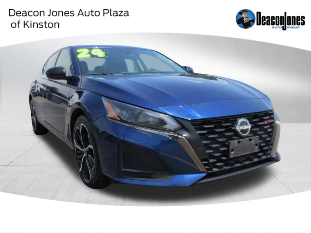 Used 2024 Nissan Altima 2.5 SR Sedan