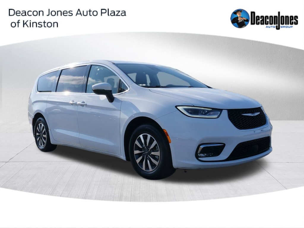 Used 2023 Chrysler Pacifica Plug-In Hybrid Touring L Van Passenger Van