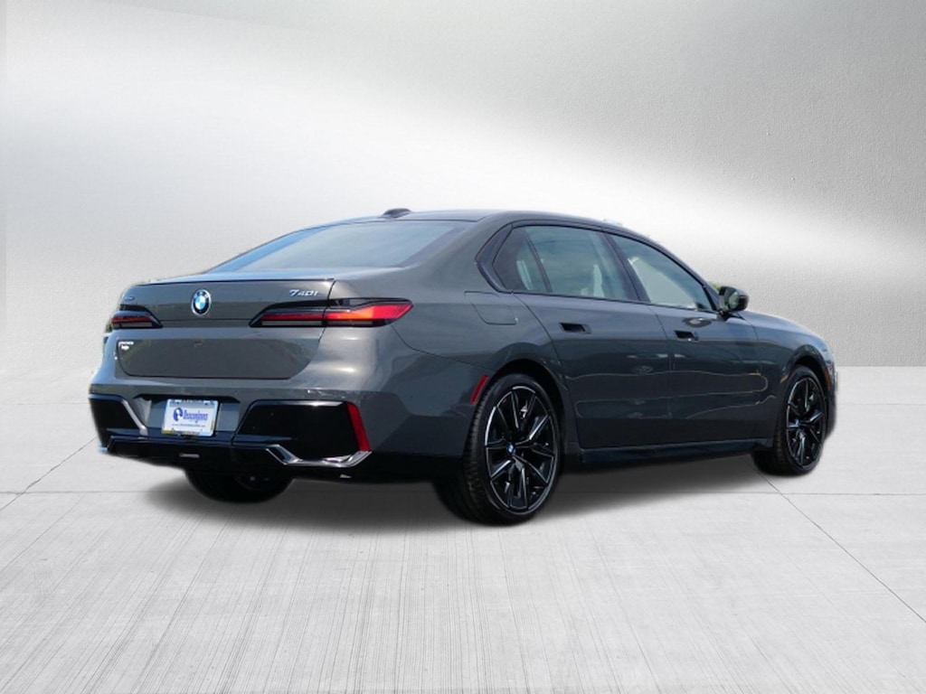 New 2026 BMW 740i xDrive Sedan