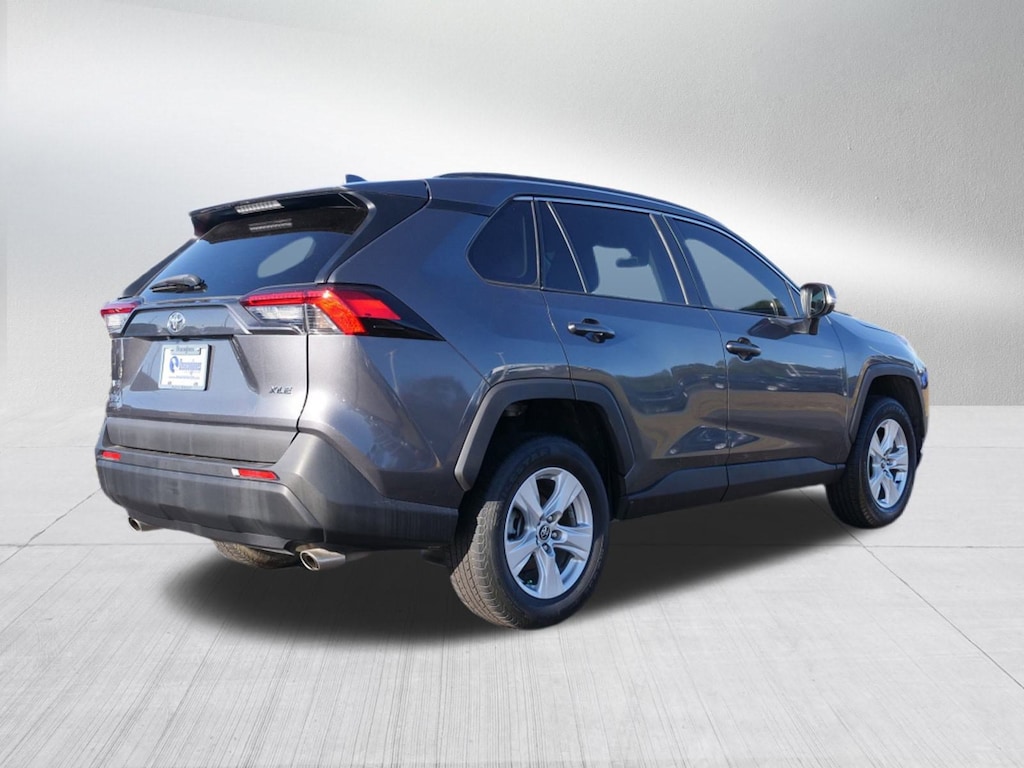 Used 2021 Toyota RAV4 XLE SUV