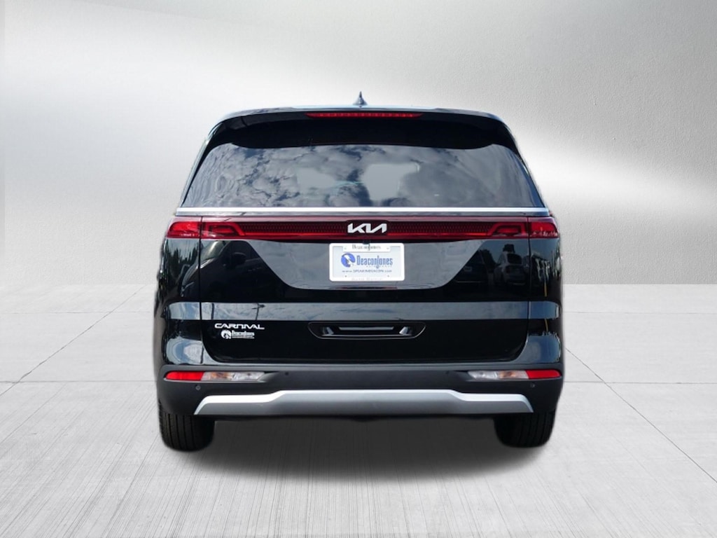 Used 2024 Kia Carnival EX MPV