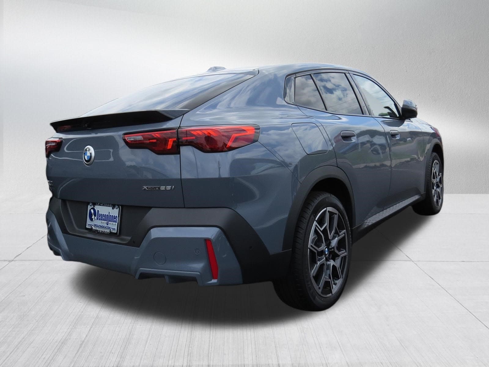 2026 BMW X2 28i - Photo 6