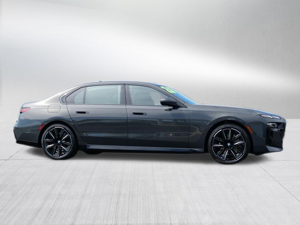 New 2026 BMW 740i xDrive Sedan