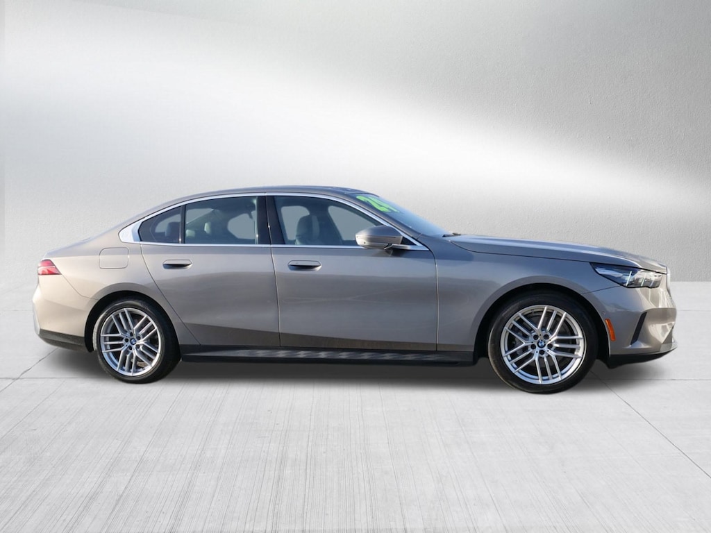 Used 2024 BMW 530i xDrive Sedan