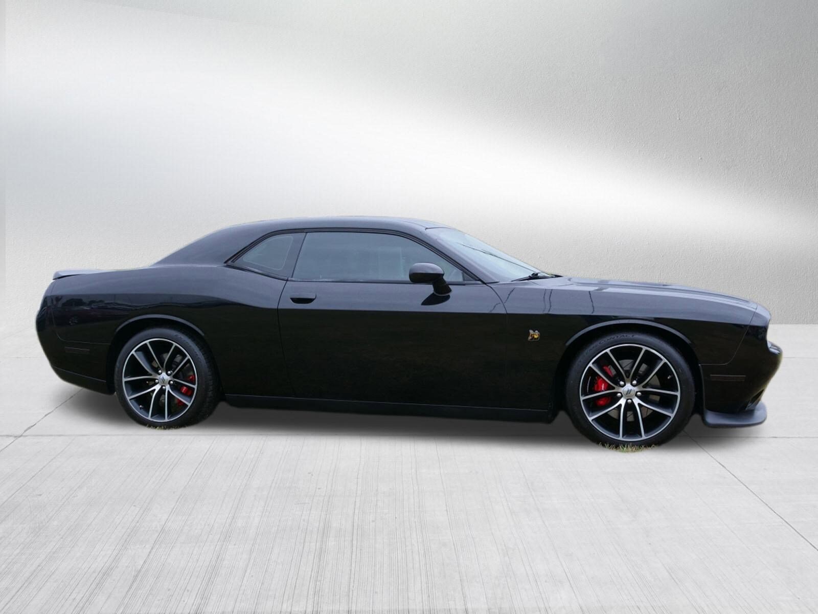 2018 Dodge Challenger R/T 392 Scat Pack Shaker photo 2