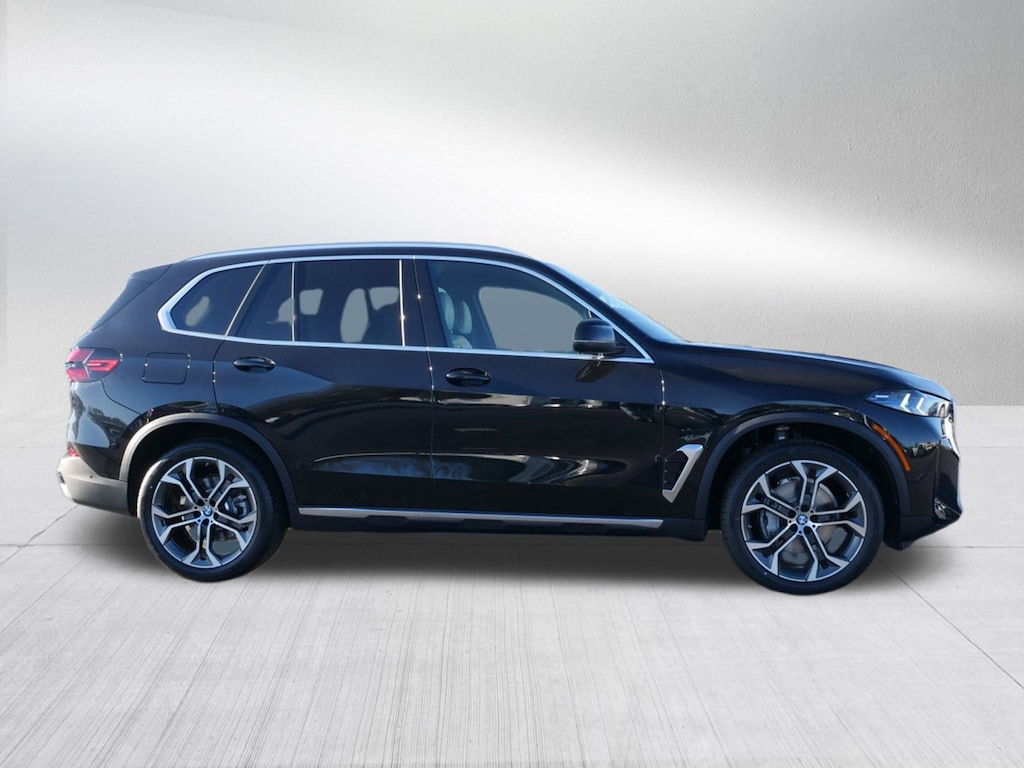 New 2026 BMW X5 sDrive40i SUV