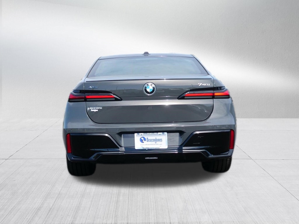 New 2026 BMW 740i xDrive Sedan