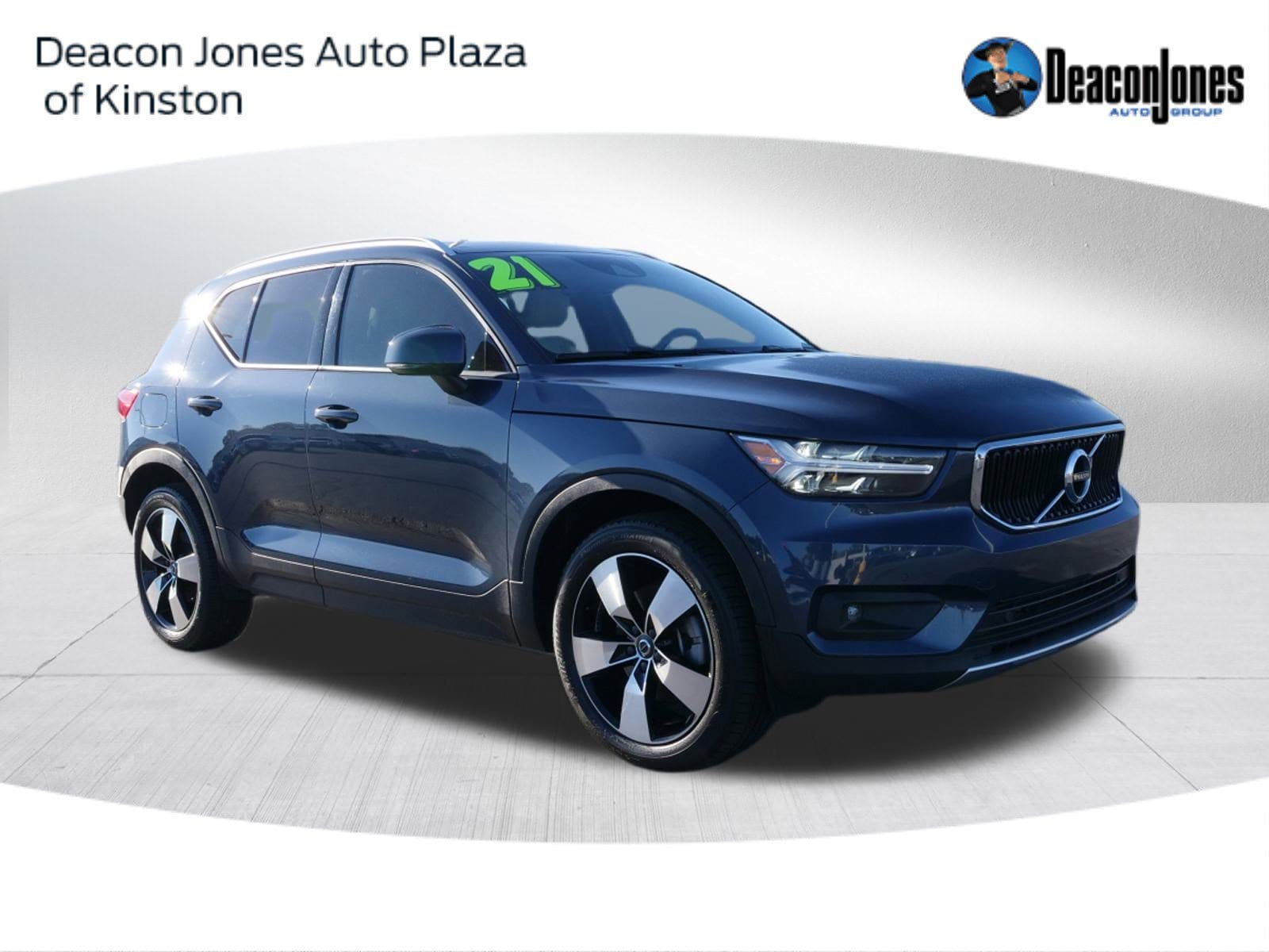 2021 Volvo XC40 Momentum