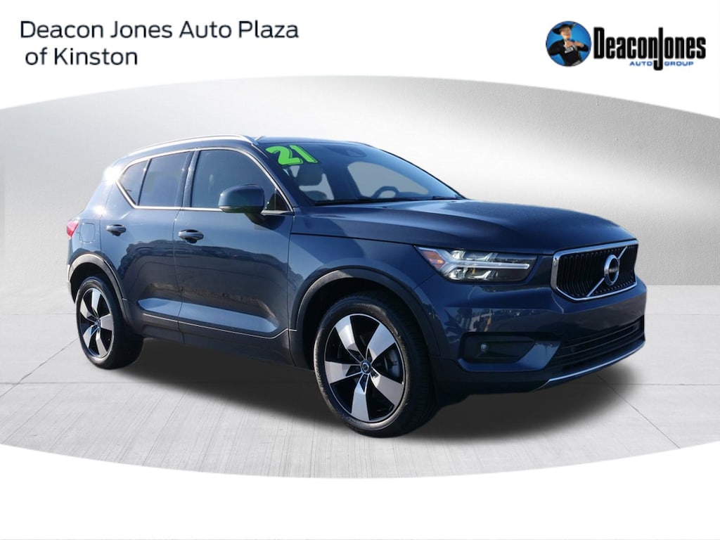 Used 2021 Volvo XC40 T5 Momentum SUV