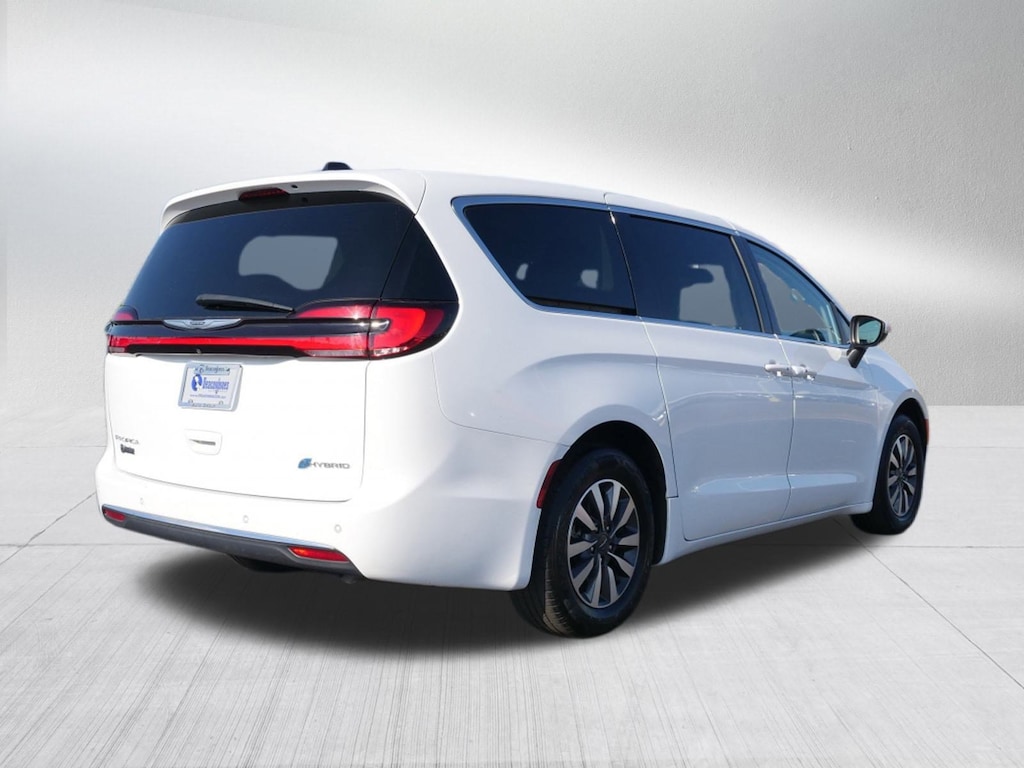 Used 2023 Chrysler Pacifica Plug-In Hybrid Touring L Van Passenger Van