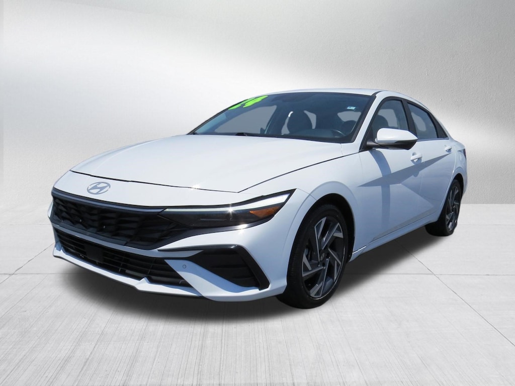 Used 2024 Hyundai Elantra Limited Sedan