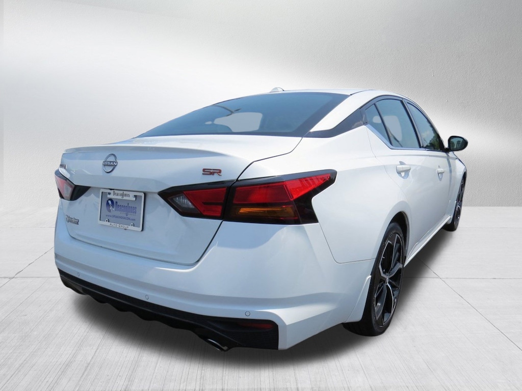 Used 2024 Nissan Altima 2.5 SR Sedan