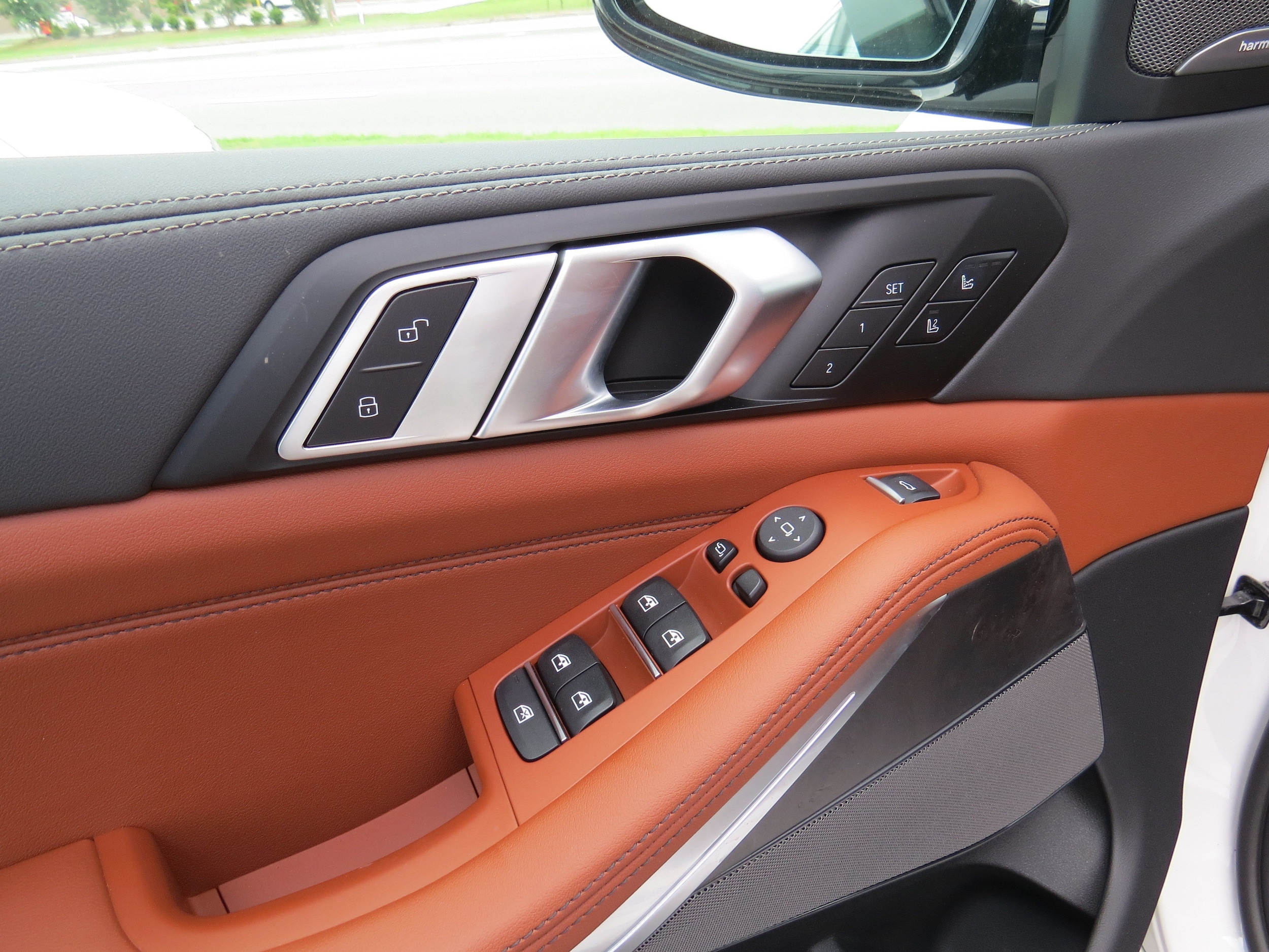 2026 BMW X5 M60i - Photo 14
