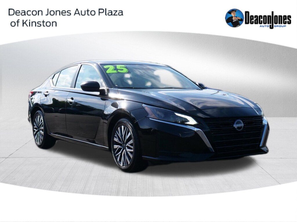 Used 2025 Nissan Altima SV Sedan