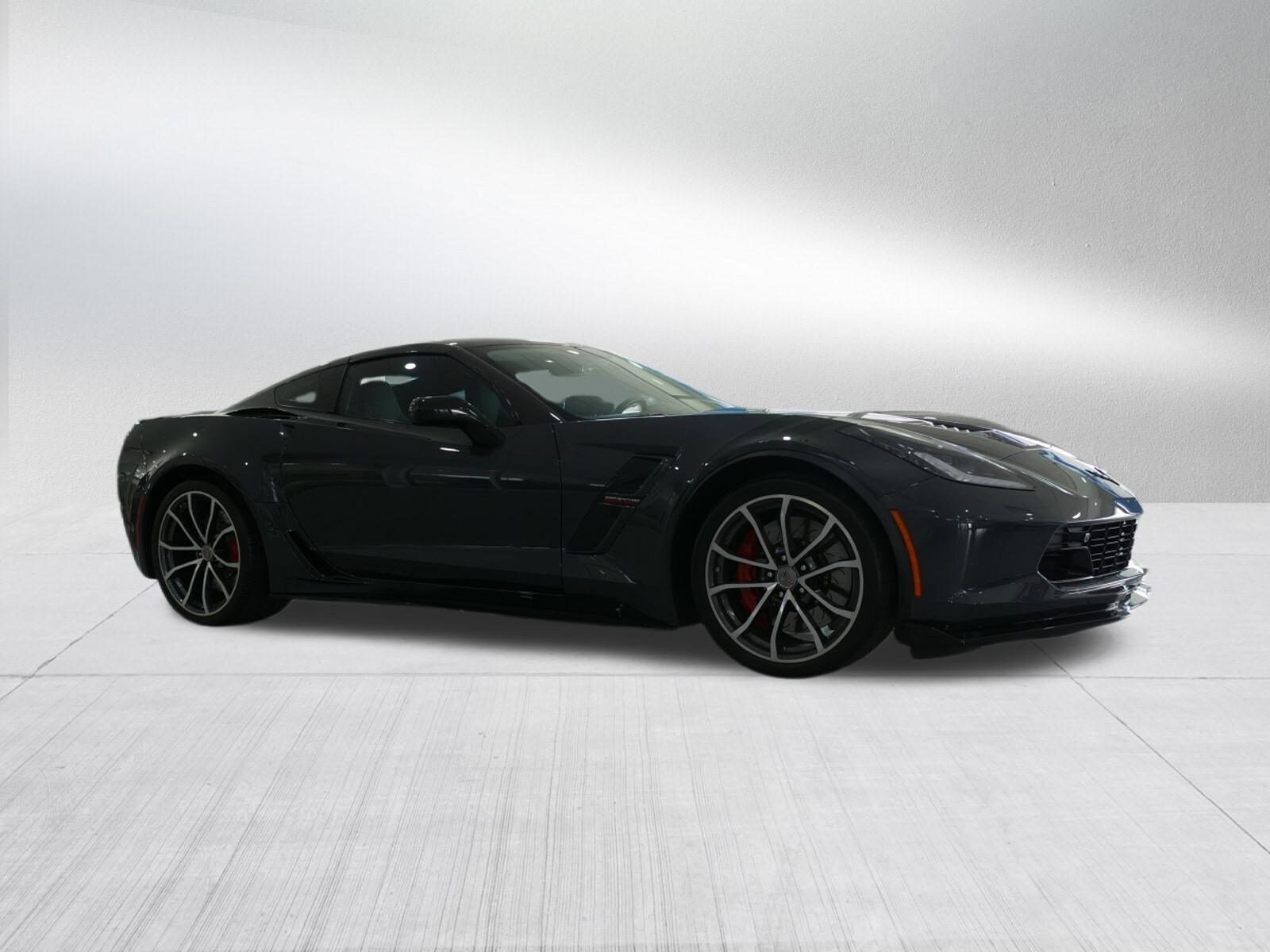 2017 Chevrolet Corvette Grand Sport 3LT photo 2
