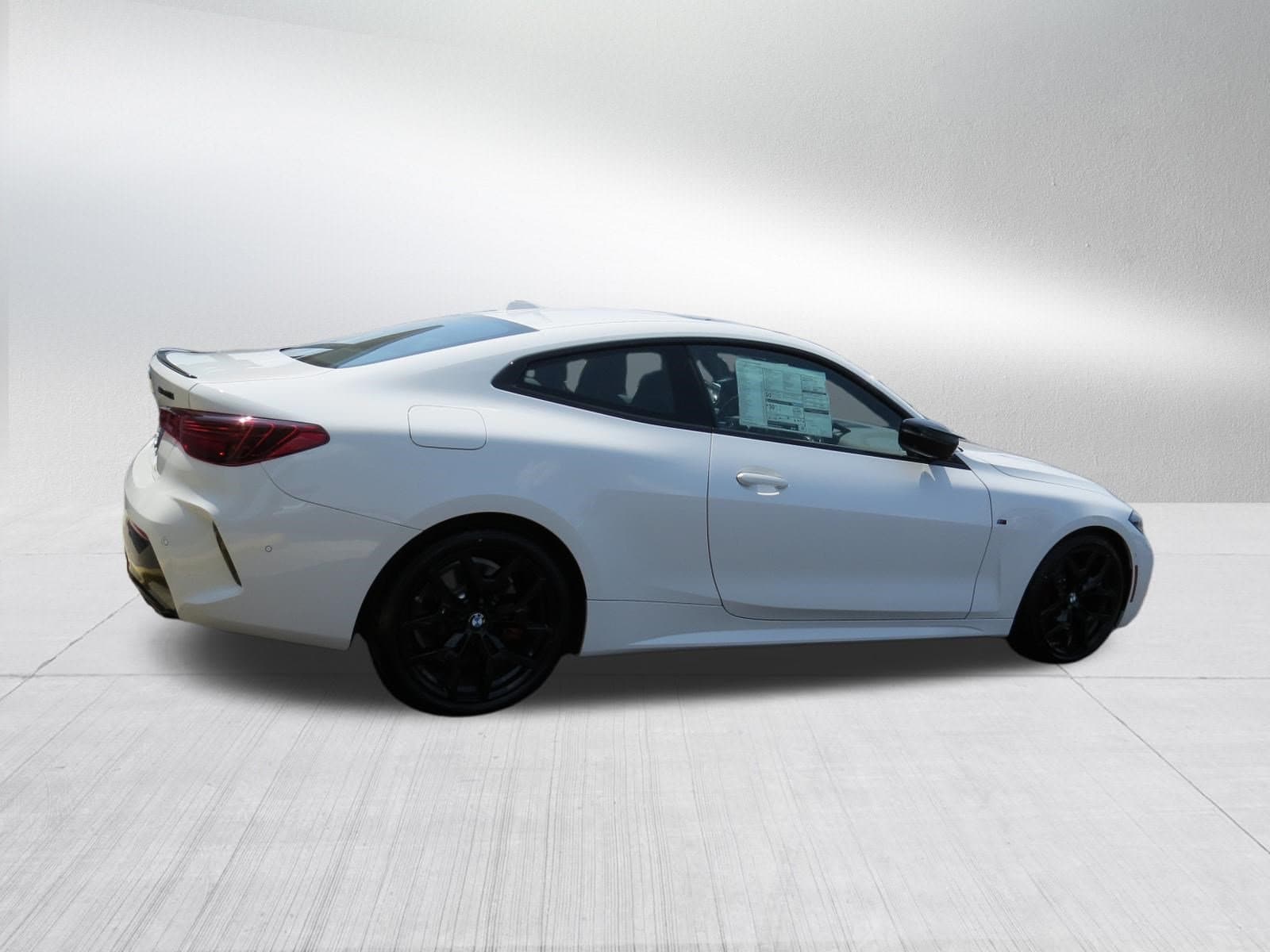 2026 BMW 4 Series M440i - Photo 9