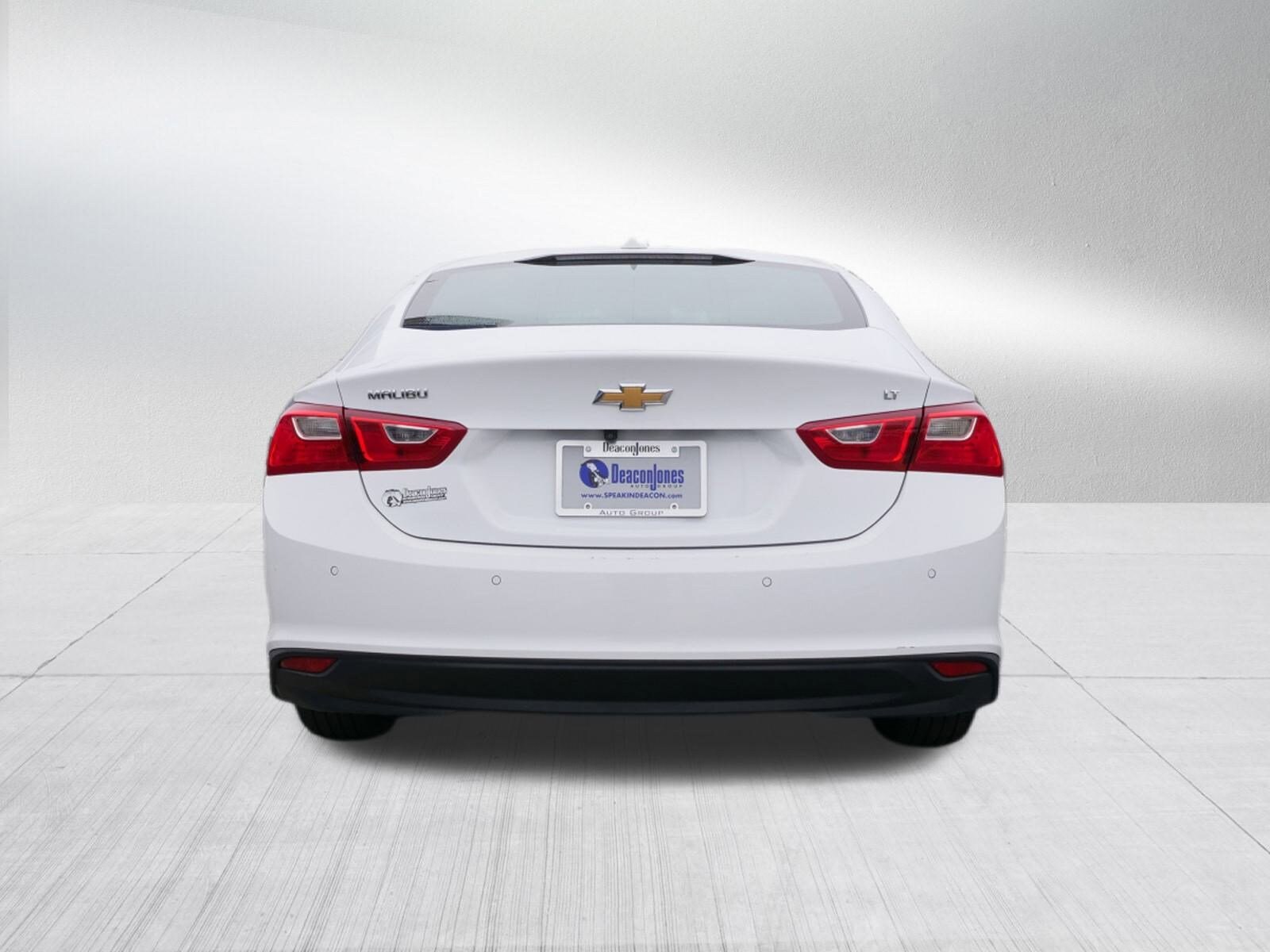 2024 Chevrolet Malibu 1LT photo 3