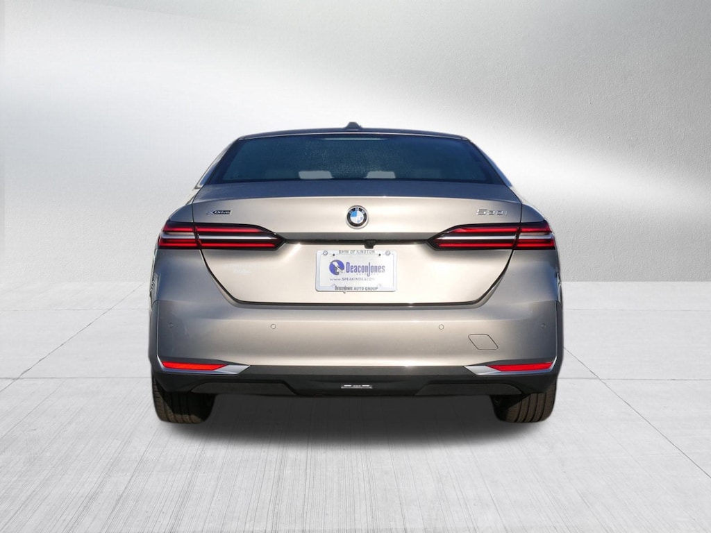 Used 2024 BMW 530i xDrive Sedan