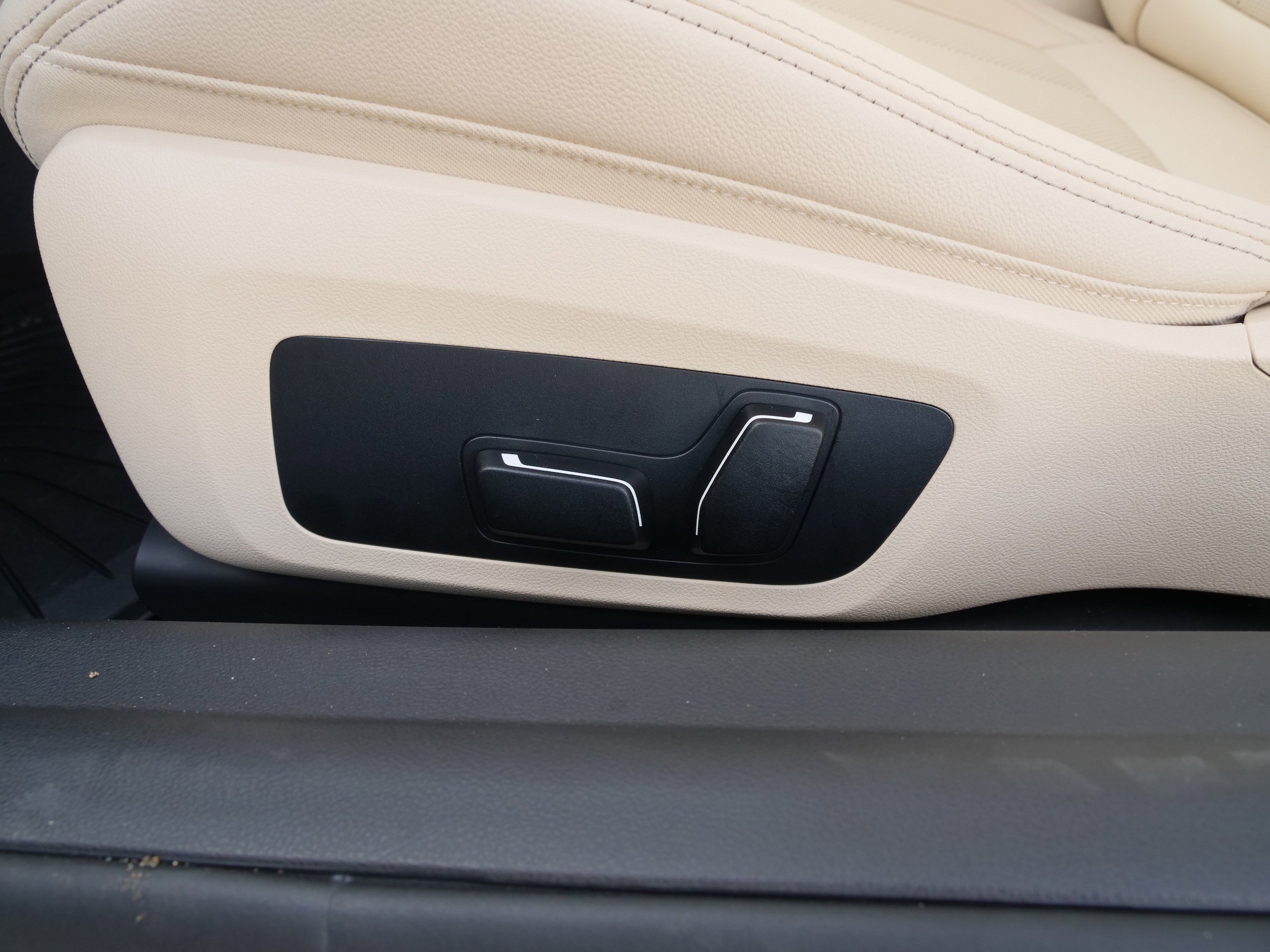 2026 BMW 2 Series 230i - Photo 15