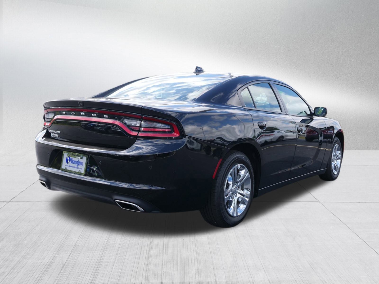 2023 Dodge Charger SXT photo 4
