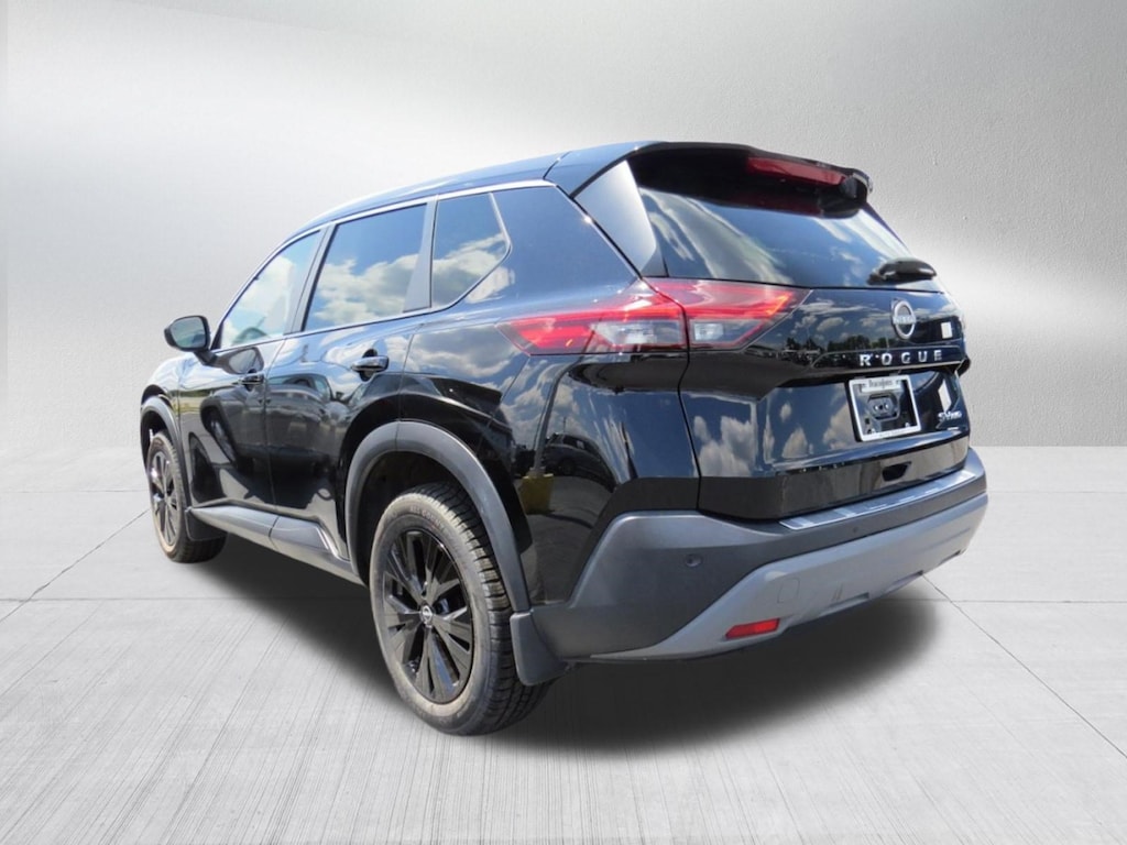 Used 2023 Nissan Rogue SV SUV