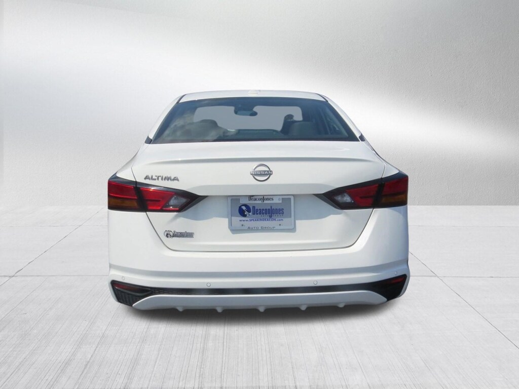 Used 2025 Nissan Altima SV Sedan