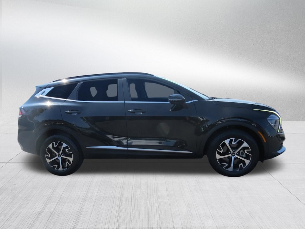 Used 2024 Kia Sportage Hybrid EX SUV
