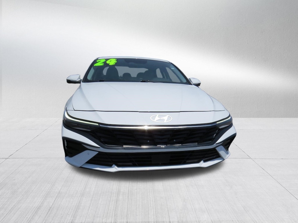 Used 2024 Hyundai Elantra Limited Sedan