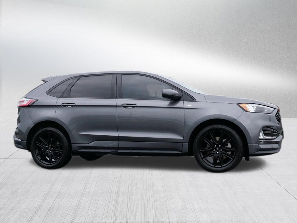 Used 2023 Ford Edge SUV