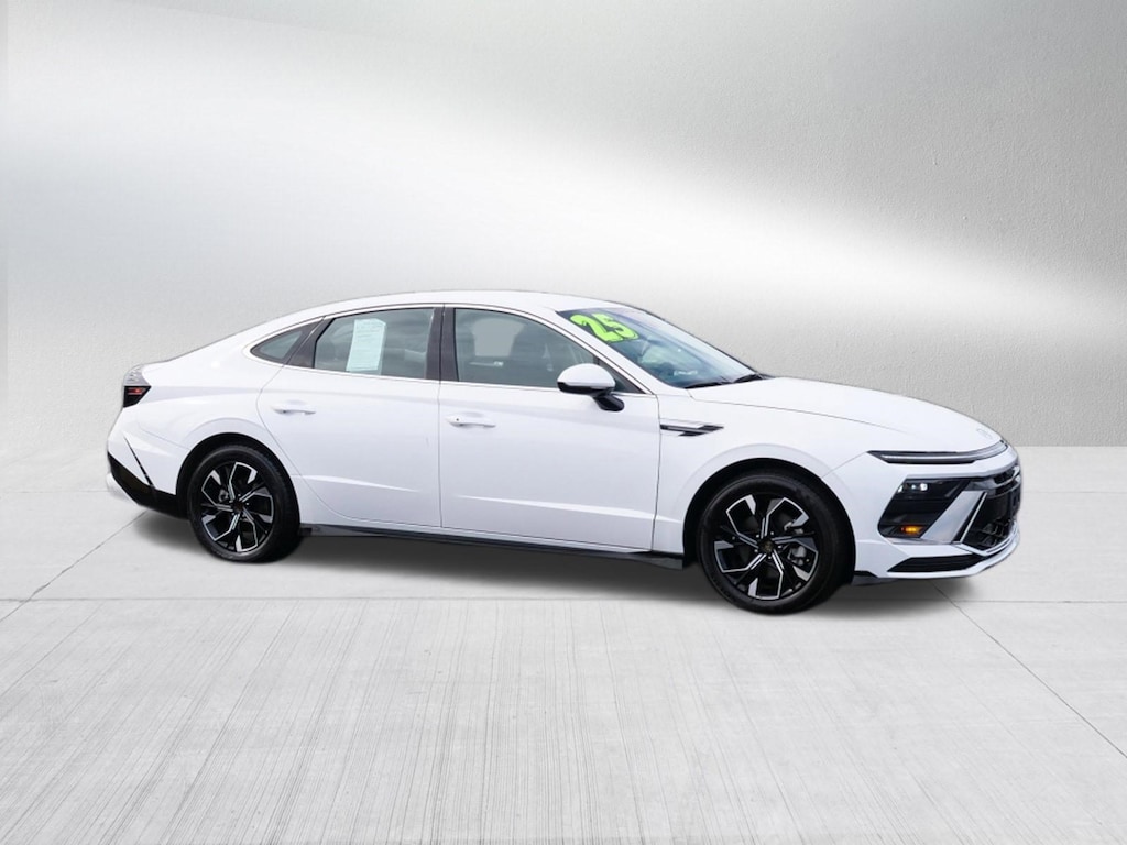 Used 2025 Hyundai Sonata SEL Sedan