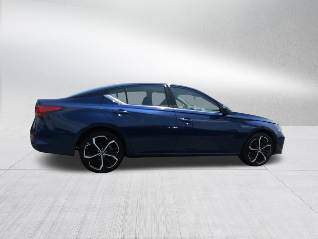 Used 2024 Nissan Altima 2.5 SR Sedan