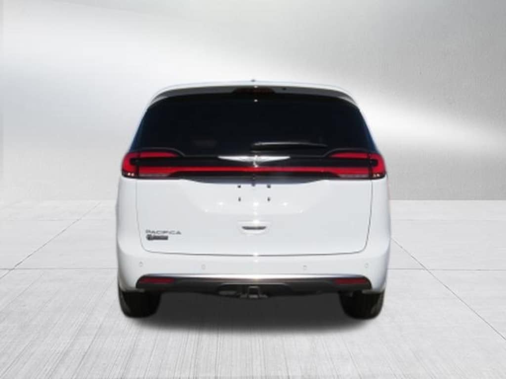 New 2026 Chrysler Pacifica PINNACLE Passenger Van