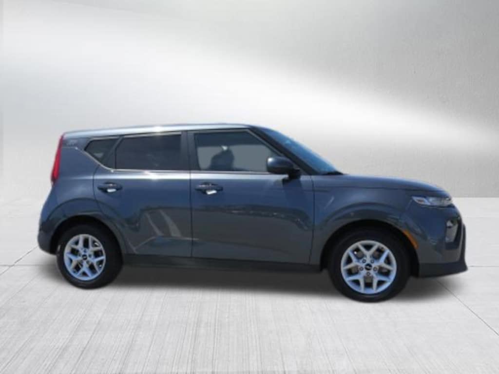 Used 2022 Kia Soul LX Hatchback