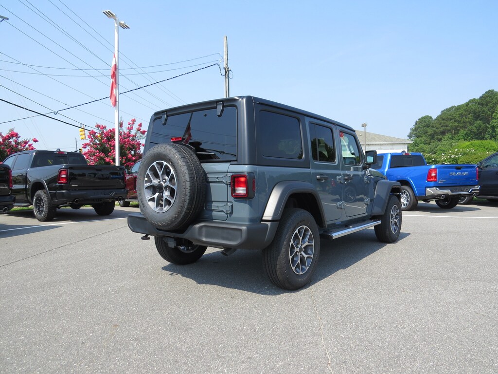 Used 2025 Jeep Wrangler Sport SUV