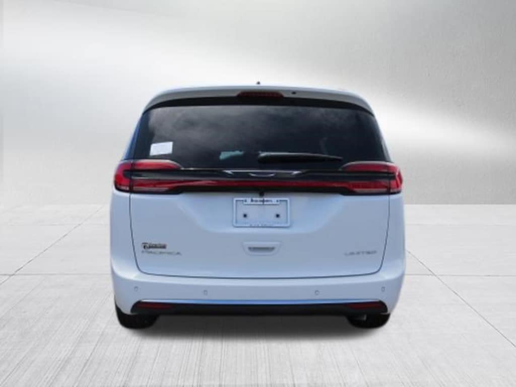 New 2027 Chrysler Pacifica Limited Passenger Van