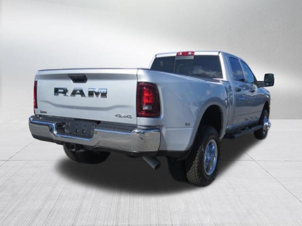 New 2026 Ram 3500 TRADESMAN CREW CAB 4X4 8' BOX Pickup