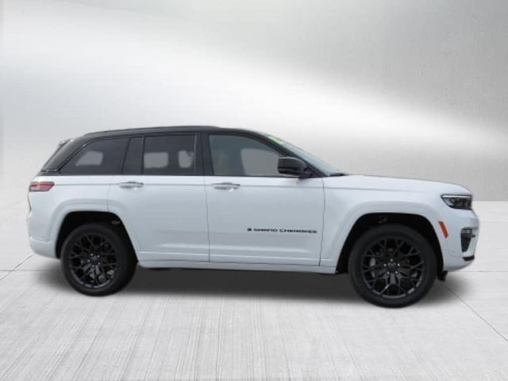 New 2025 Jeep Grand Cherokee Summit Sport Utility