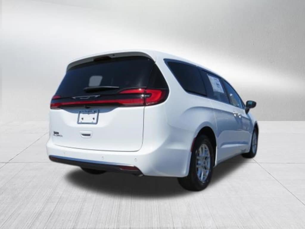 New 2027 Chrysler Pacifica Select Passenger Van
