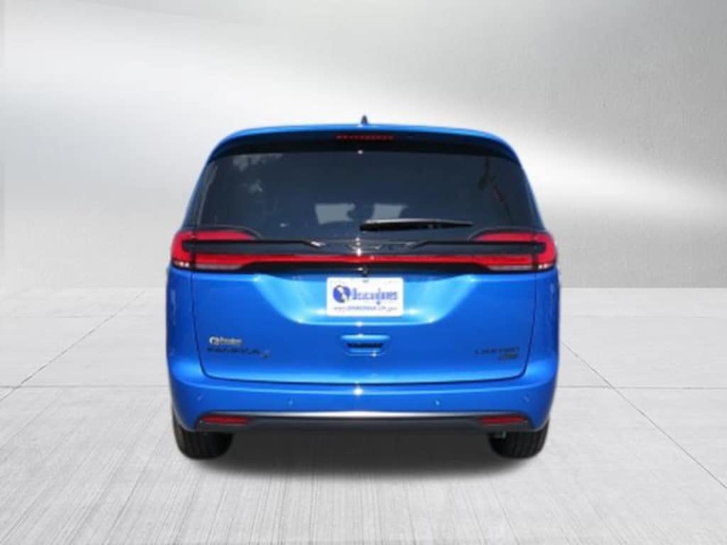 New 2027 Chrysler Pacifica Limited Passenger Van