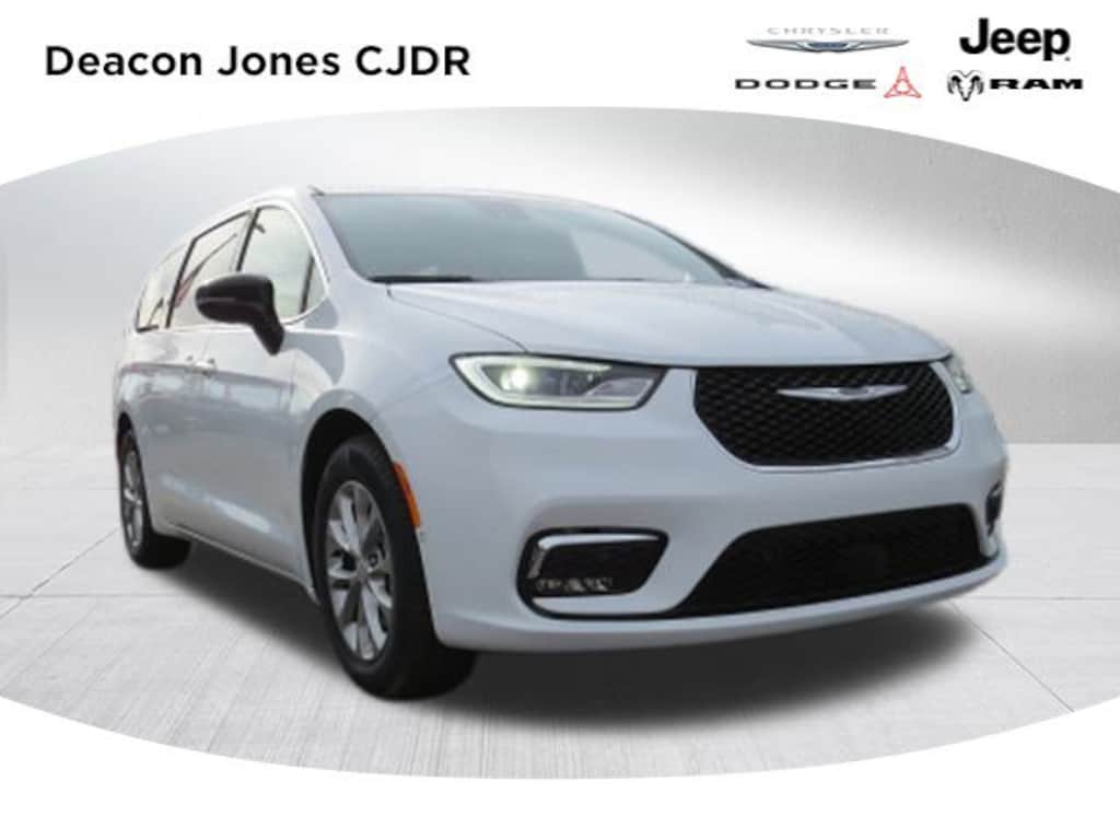 New 2026 Chrysler Pacifica Limited Passenger Van