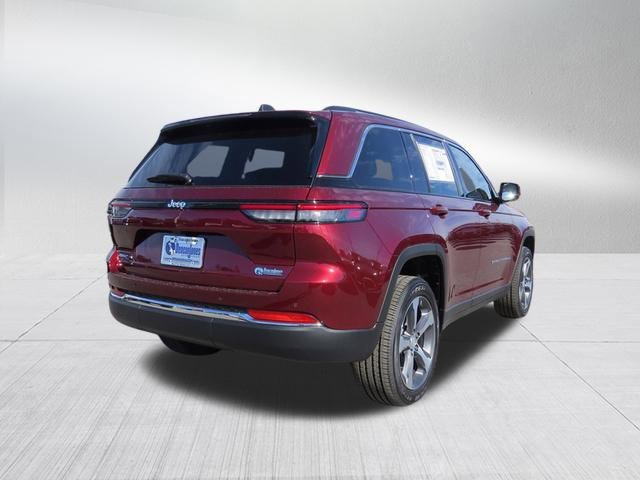 2023 Jeep Cherokee Base photo 3
