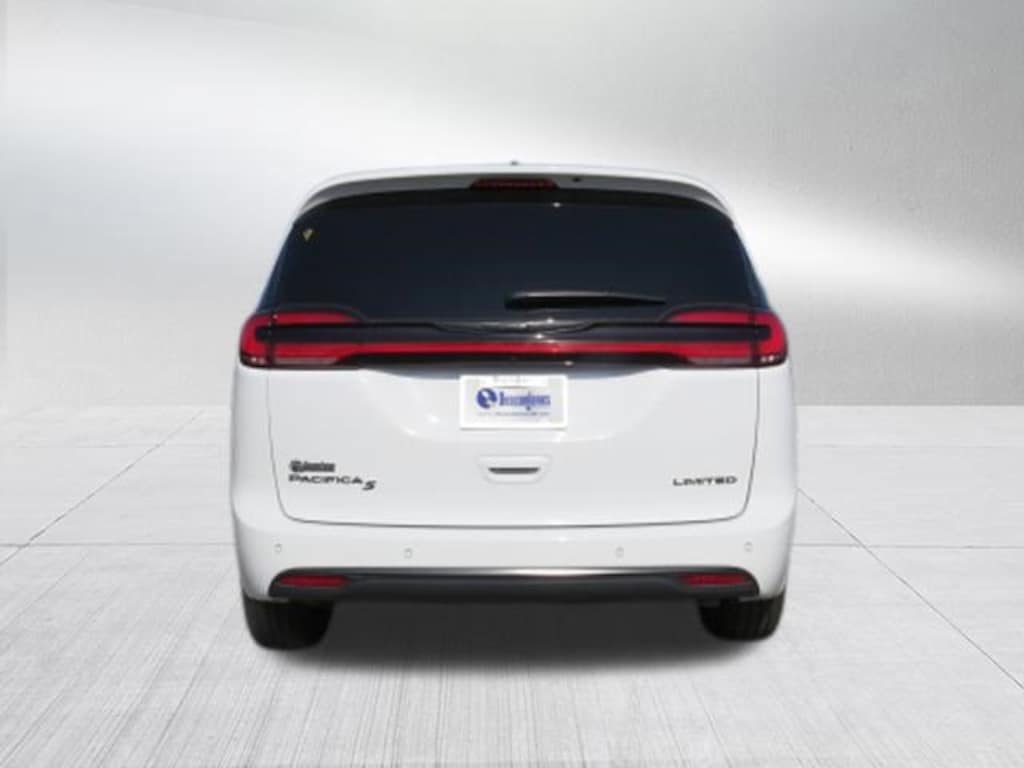 Used 2025 Chrysler Pacifica Limited Van Passenger Van